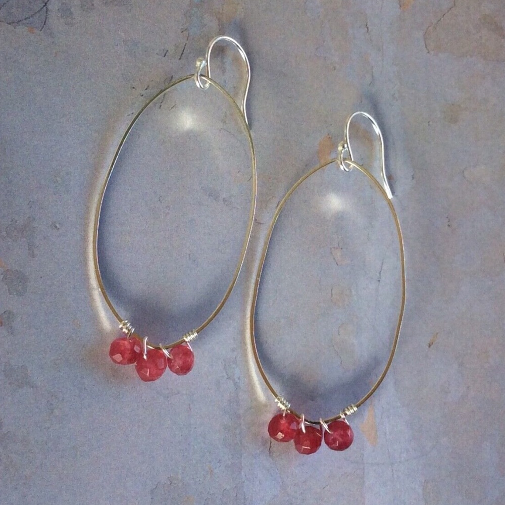Sterling Silver natural red Garnet Earrings